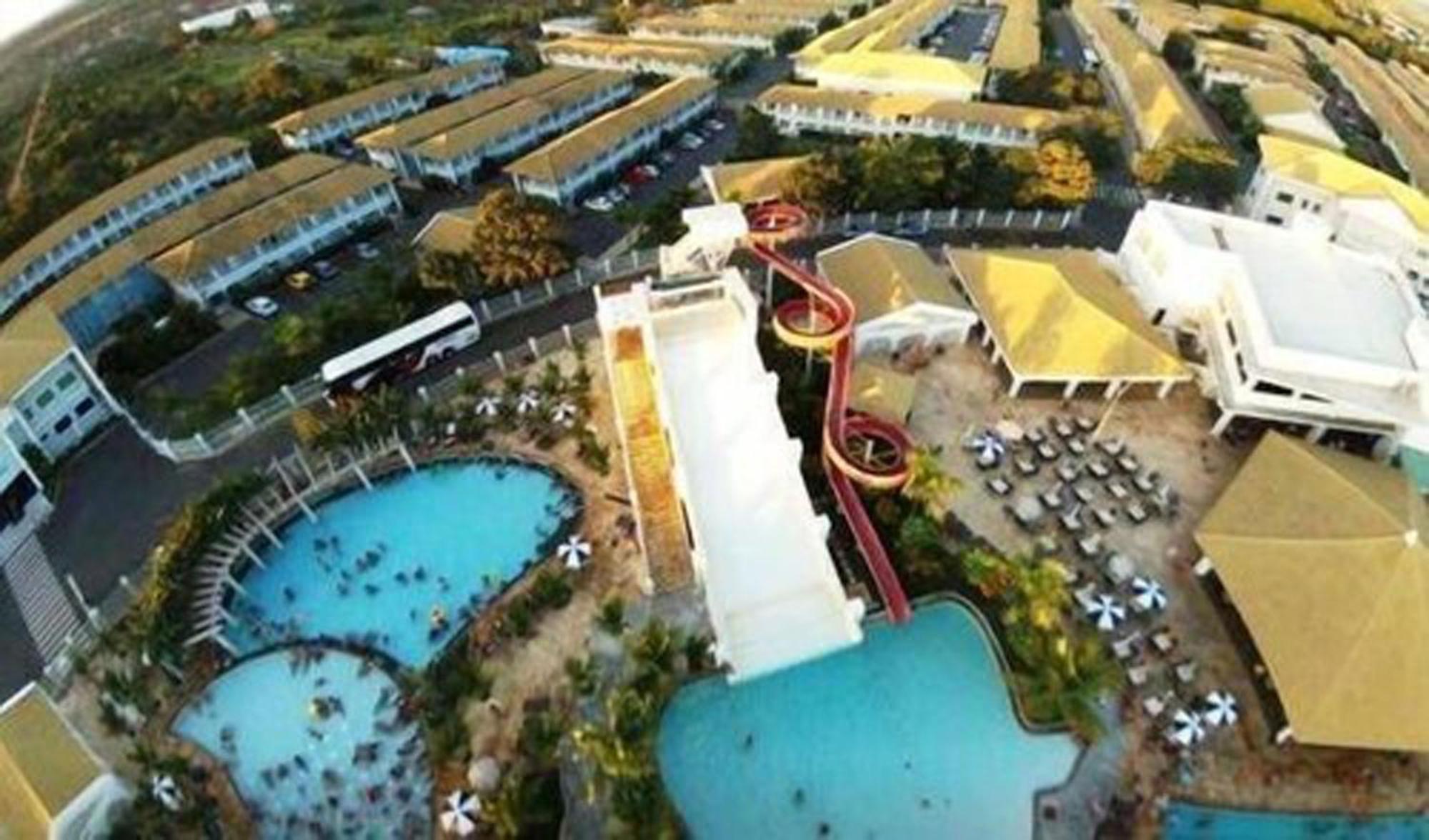L'Acqua Diroma - Oficial - Piscinas 24 Horas Калдас-Новас Екстер'єр фото